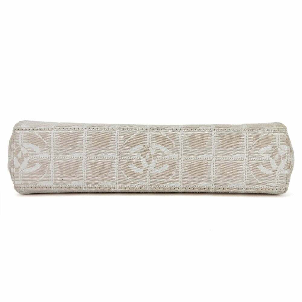 CHANEL Cream Shoulder Bag - Picture 3 of 9